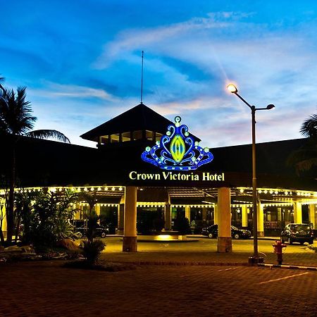 Crown Victoria Hotel Tulungagung Zewnętrze zdjęcie