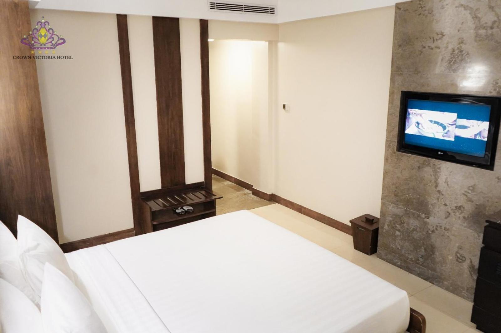 Crown Victoria Hotel Tulungagung Zewnętrze zdjęcie